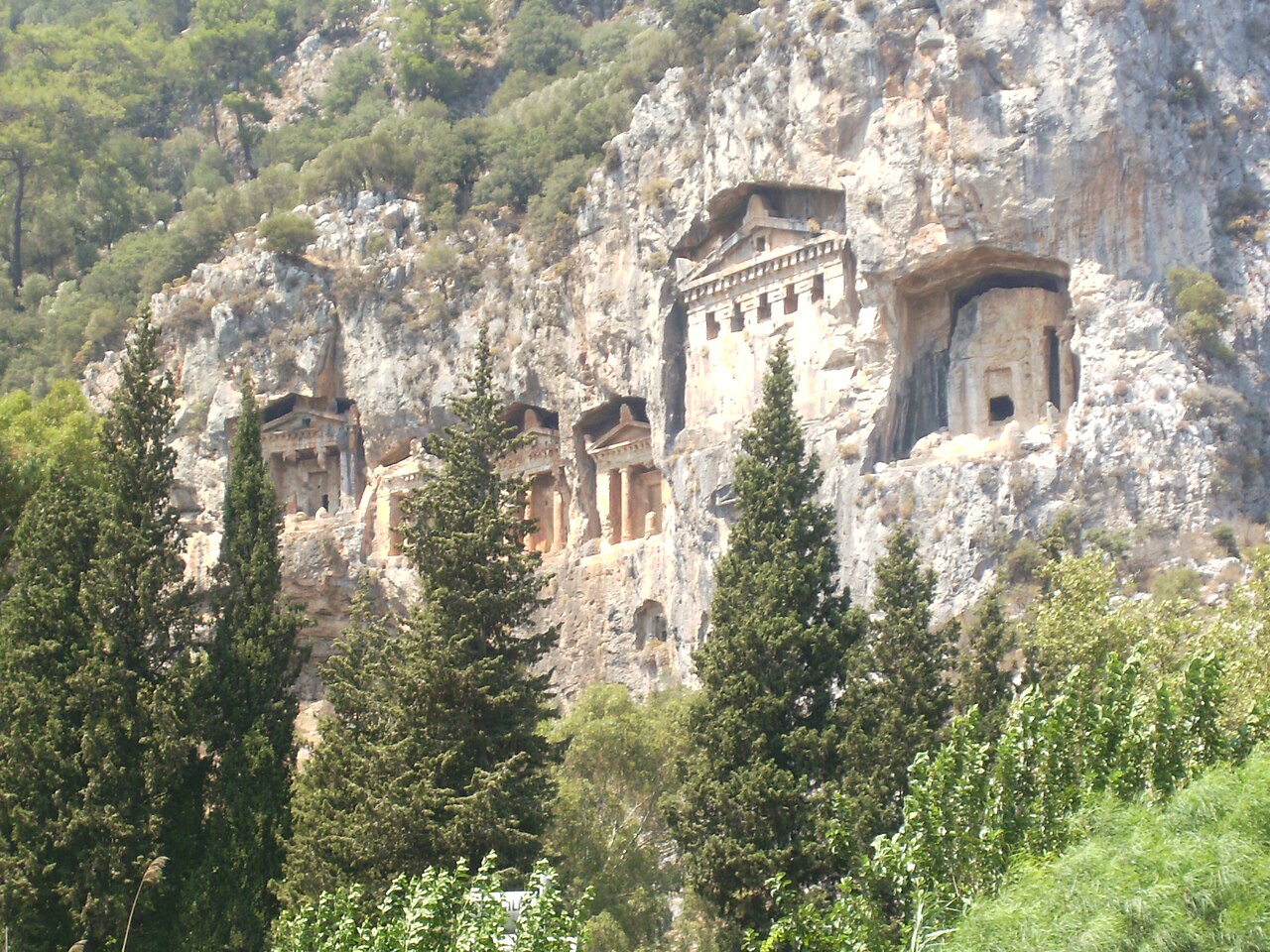 Dalyan Kaunos kaya mezarları